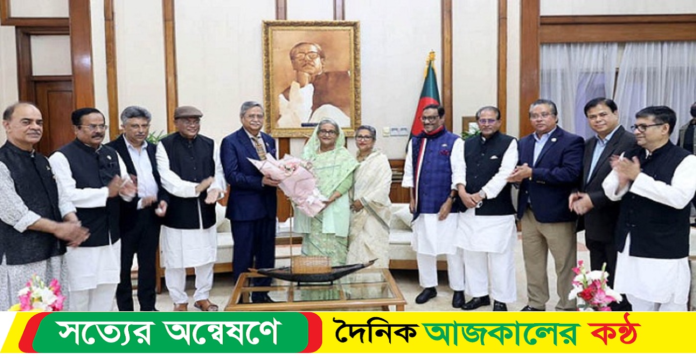 সাহাবুদ্দিনকে ফুলেল শুভেচ্ছা জানালেন প্রধানমন্ত্রী শেখ হাসিনা