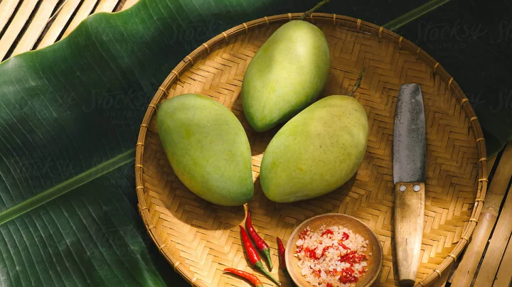 গরমের আকর্ষণ কাঁচা আম
