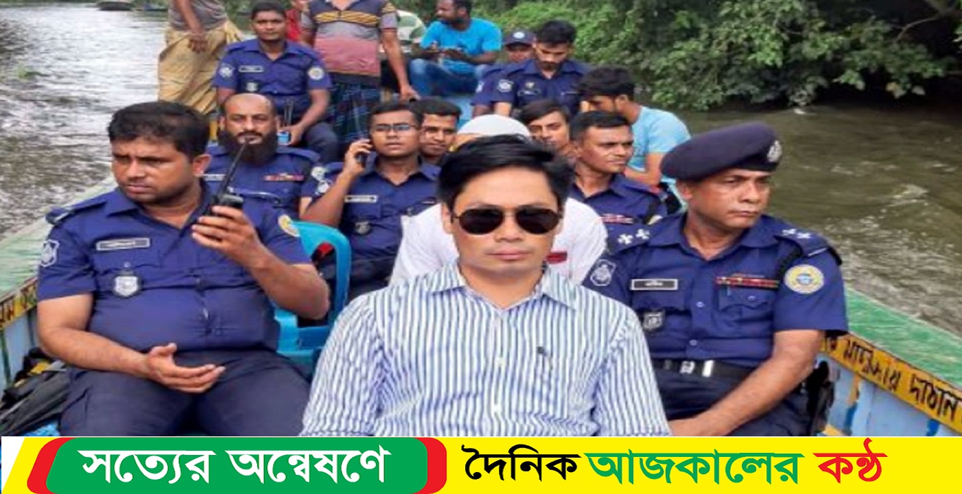 ঝালকাঠিতে ভাসমান পেয়ারা বাজারে জেলা প্রশাসনের অভিযান