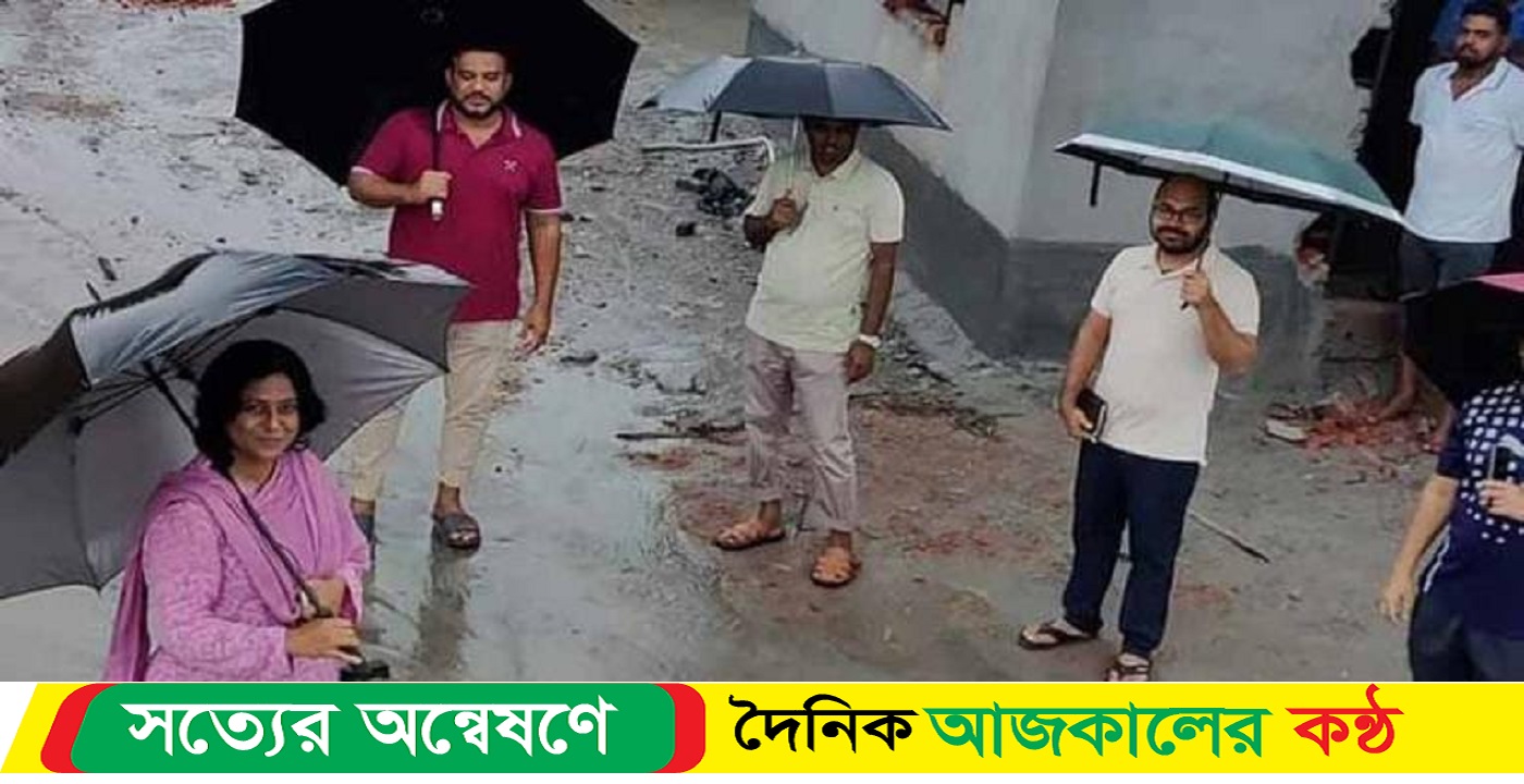 কাঁঠালিয়ায় জেলা প্রশাসকের আশ্রয়ণের কাজ পরিদর্শন
