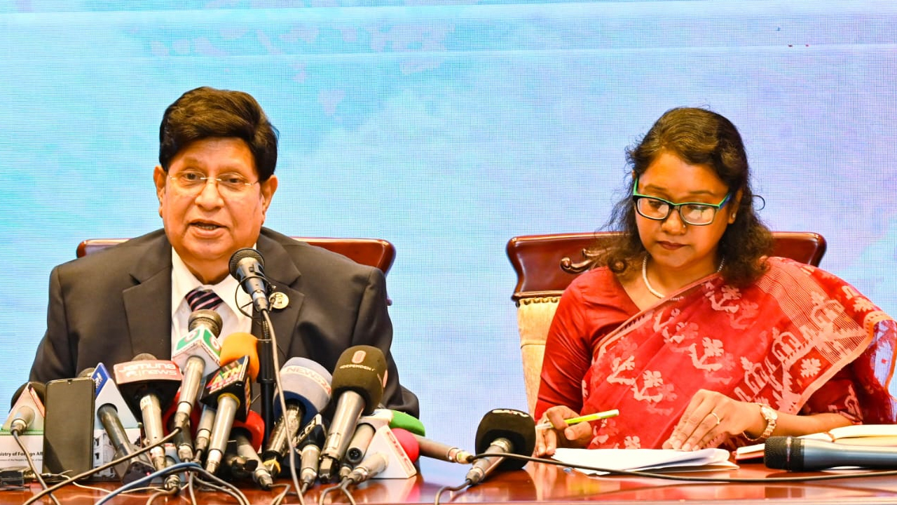 মার্কিন ডেপুটি সেক্রেটারির সফ‌রে নির্বাচন গুরুত্ব পা‌বে : মোমেন