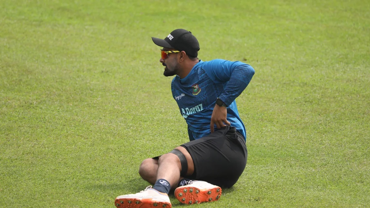 সাংবাদিকদের দেখে খেপে গেলেন লিটন!