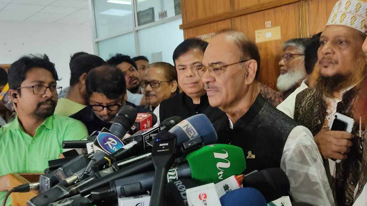 ‘বিএনপিকে নিয়ে নির্বাচন করতে হবে, এটা সংবিধানে লেখা নেই’