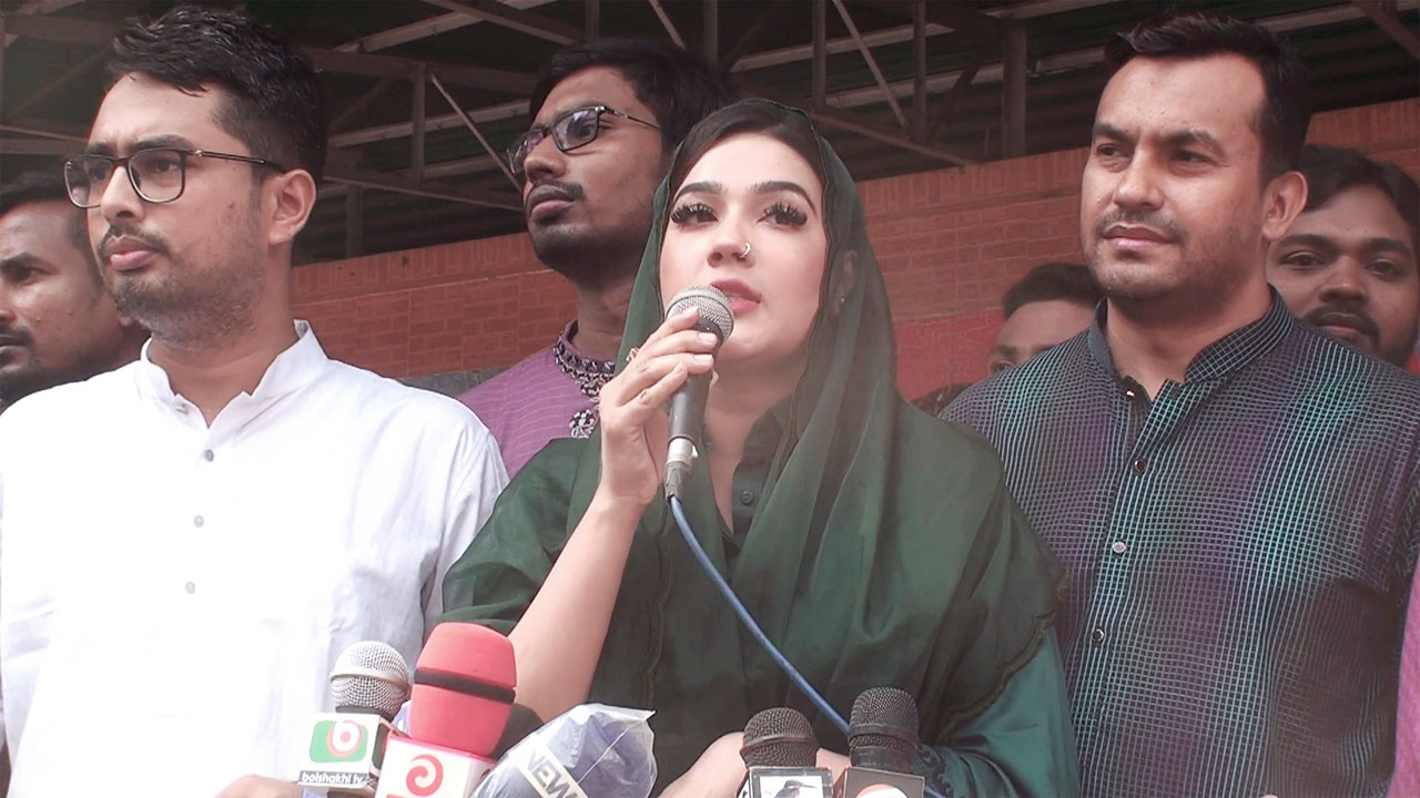 চাঁপাইনবাবগঞ্জের মানুষ আর বিএনপিকে চায় না : মাহিয়া মাহি