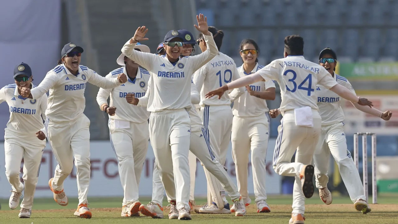 ৪৬ বছরের চেষ্টায় অস্ট্রেলিয়াকে হারাল ভারত