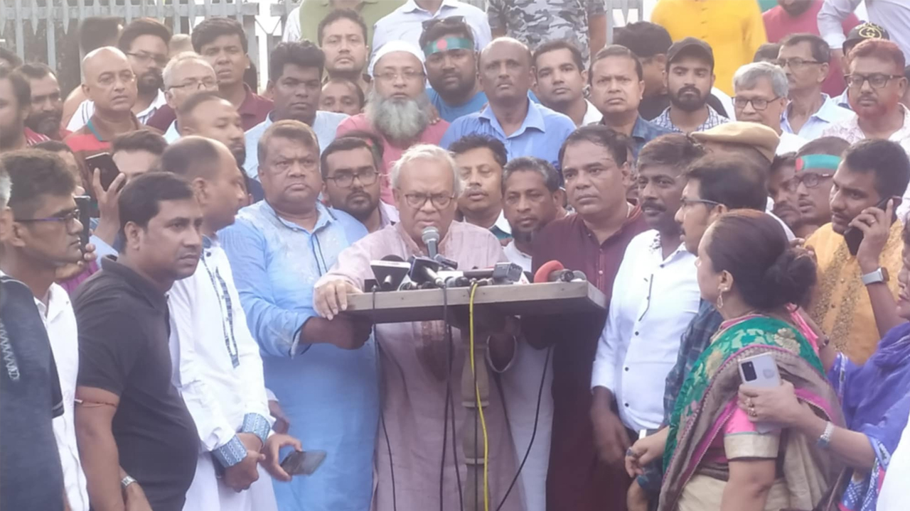 চক্রান্তকারীরা দেশকে অস্থিতিশীল করতে চায় : রিজভী