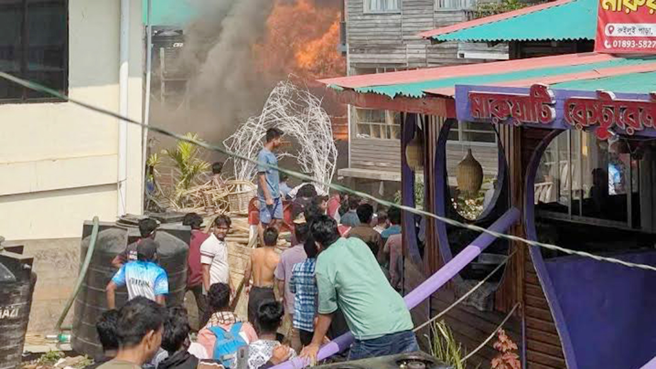 সাজেকে পুড়ে গেছে ৭০টি রিসোর্ট