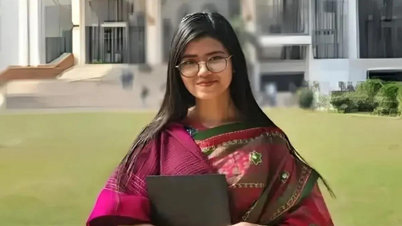 চাকরি হারালেন ড্যাফোডিলের সেই শিক্ষক