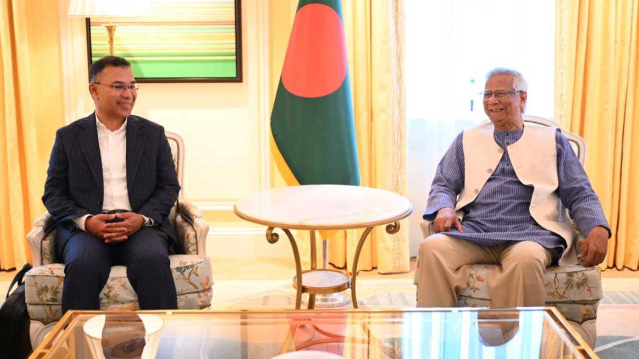 কেক পাঠিয়ে প্রধান উপদেষ্টাকে জন্মদিনের শুভেচ্ছা জানালেন তারেক রহমান