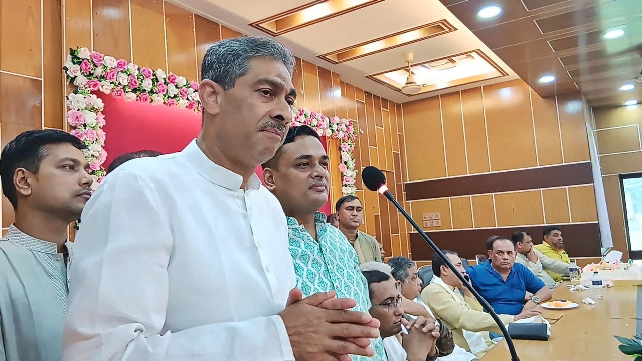রাজনৈতিক দলের কর্মসূচি এবং কথা বলার সময় হিসাব-নিকাশ করতে হবে : এ্যানি