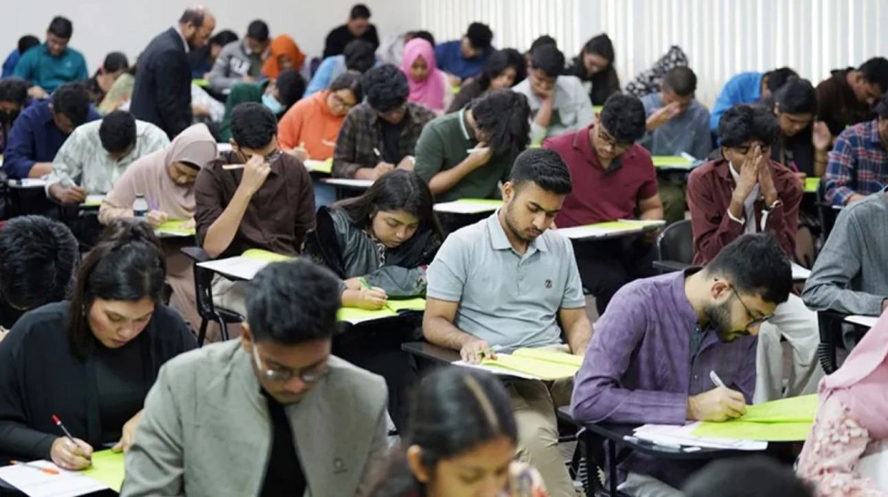 কোন বিশ্ববিদ্যালয়ে ভর্তি পরীক্ষা কবে কখন