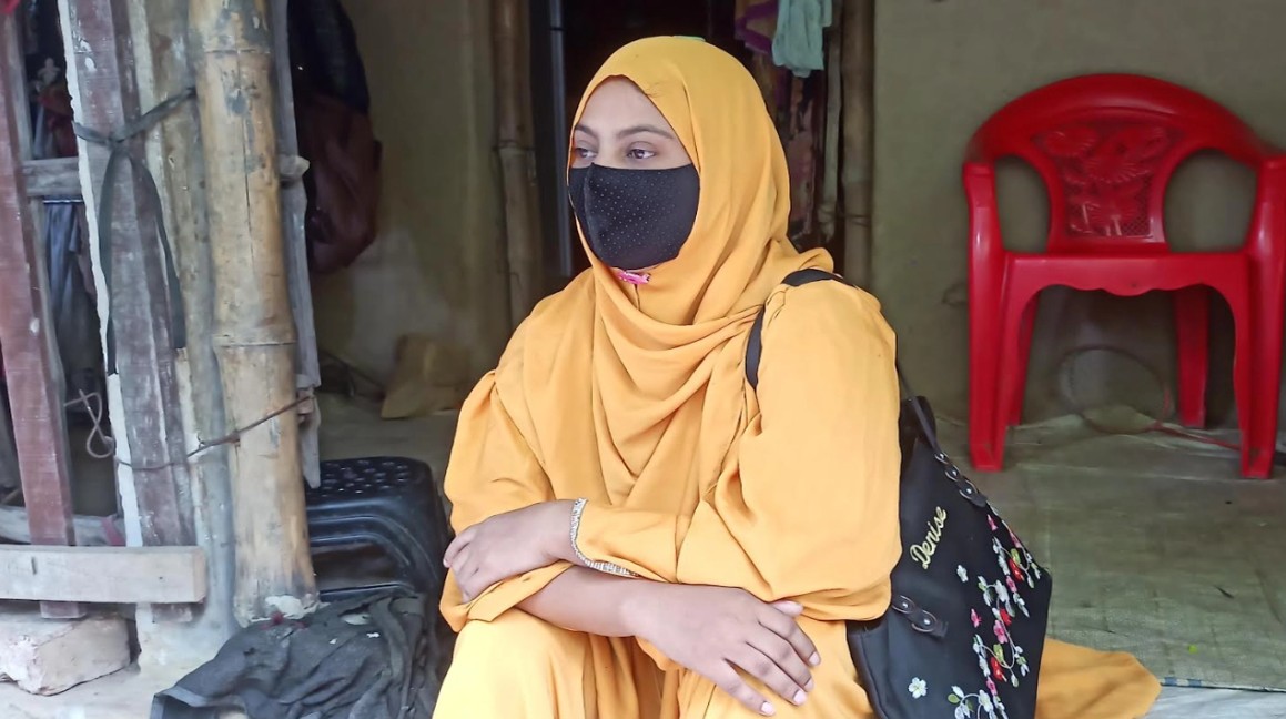 স্বামী-সন্তান রেখে প্রেমিকের বাড়িতে গৃহবধূ, গর্ভপাতের পর বিদেশে প্রেমিক
